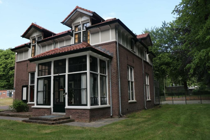 Bekijk foto 1/180 van house in Hoenderloo