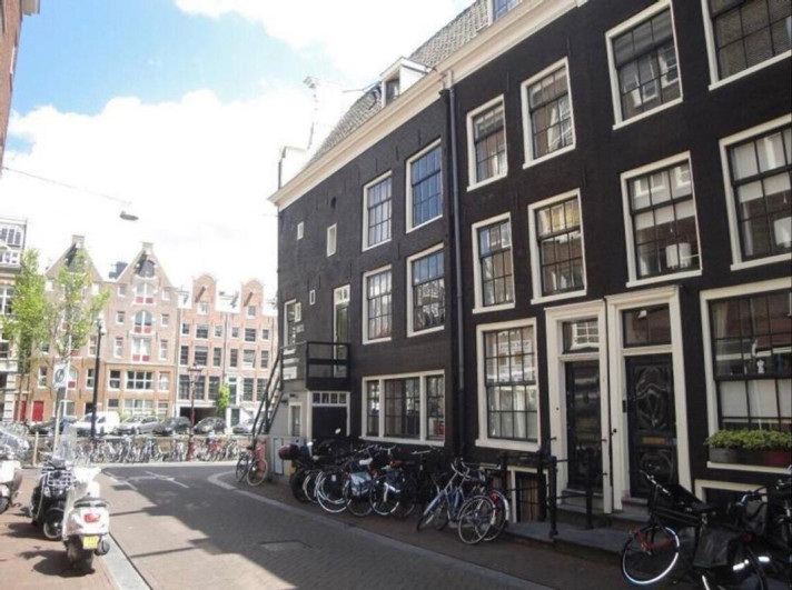 Bekijk foto 1/9 van apartment in Amsterdam