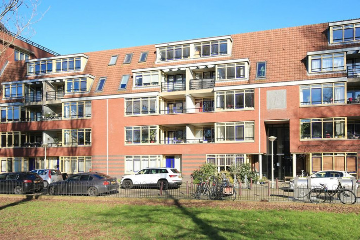 Bekijk foto 1/40 van apartment in Amsterdam